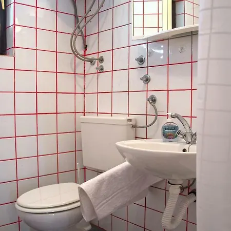 Apartments Jadranovo 公寓 *