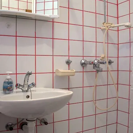 Apartments Jadranovo * 卓得诺沃