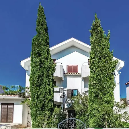 Apartments Jadranovo *