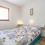 Apartments Jadranovo