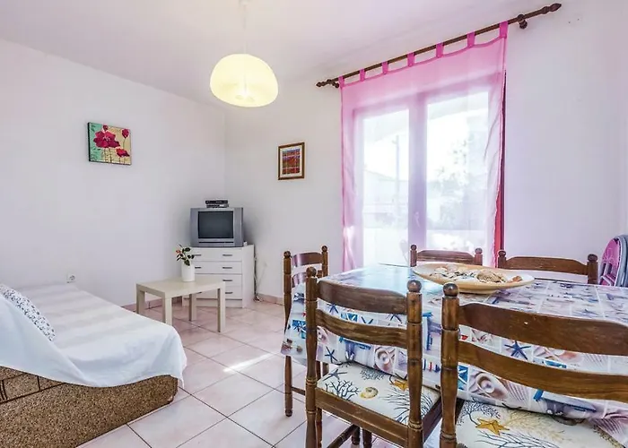 Apartments Jadranovo * יאדראנובו